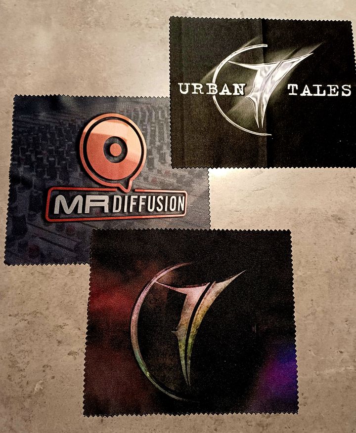 URBAN TALES CLEANING CLOTH product image (1)