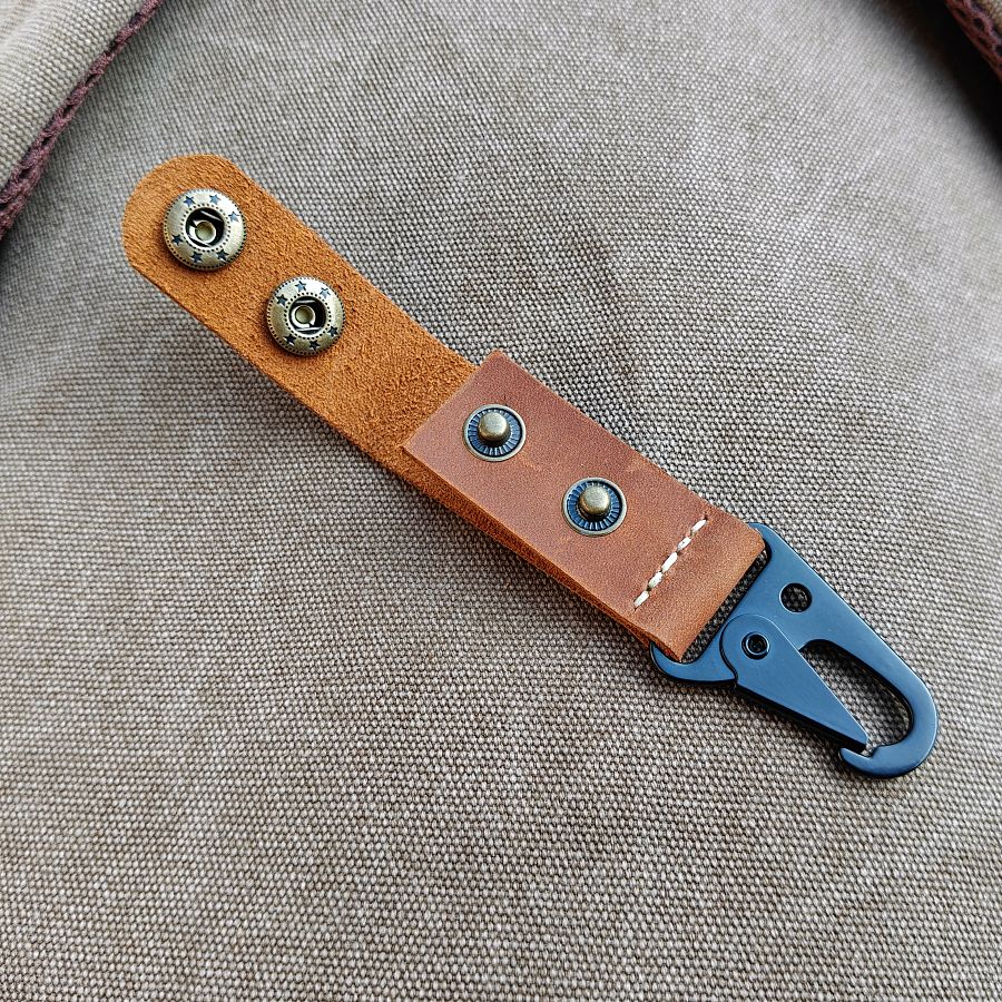 MEEBOY Handmade Leather Key Chains, Carabiner Keys with Double Button product image (3)