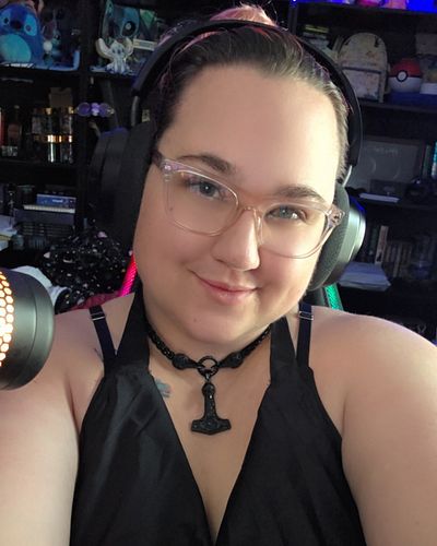 Hello Summer!
I am LIVE!!!
#RogueEnergyAffiliate #BlerpSoundAlerts #FemaleStreamer #FemaleGamer #ThroneWishlist #TwitchStream...