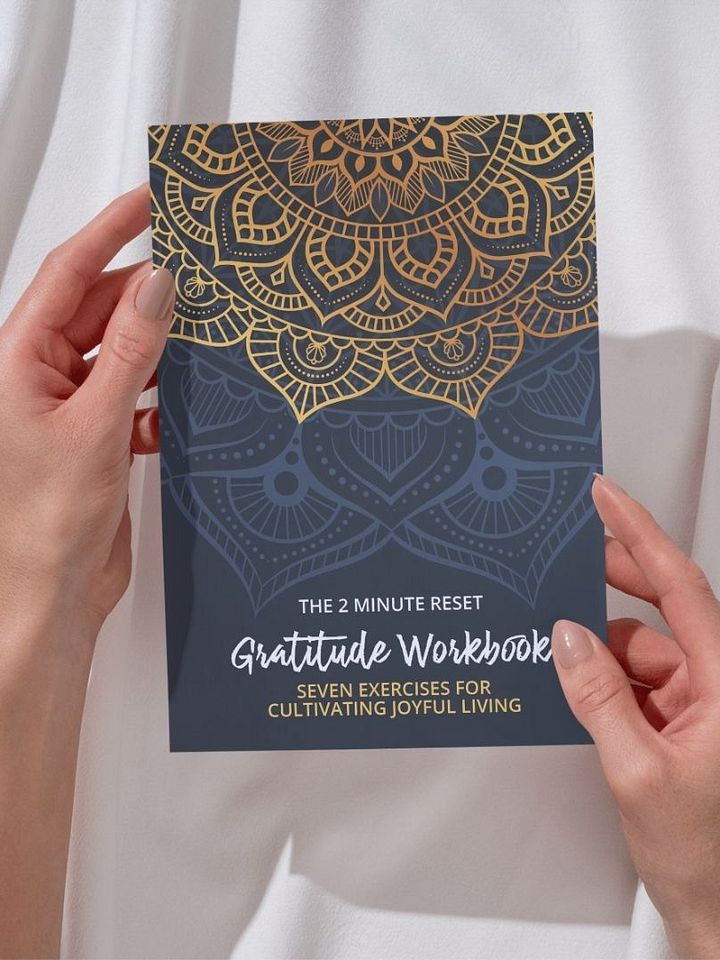 The 2 Minute Reset Gratitude Workbook product image (1)