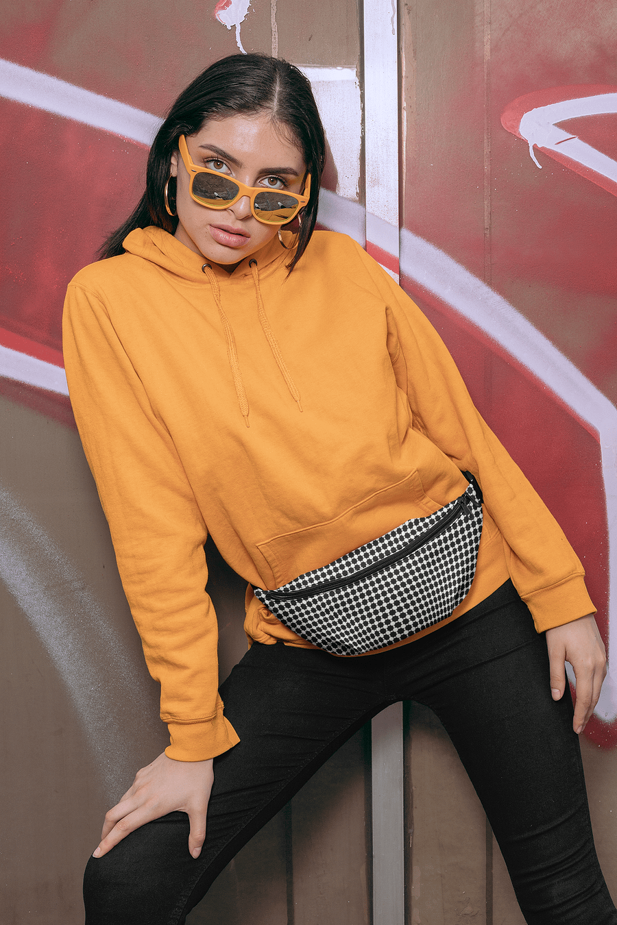 Abstract Black and White Chain Fanny Pack product image (4)