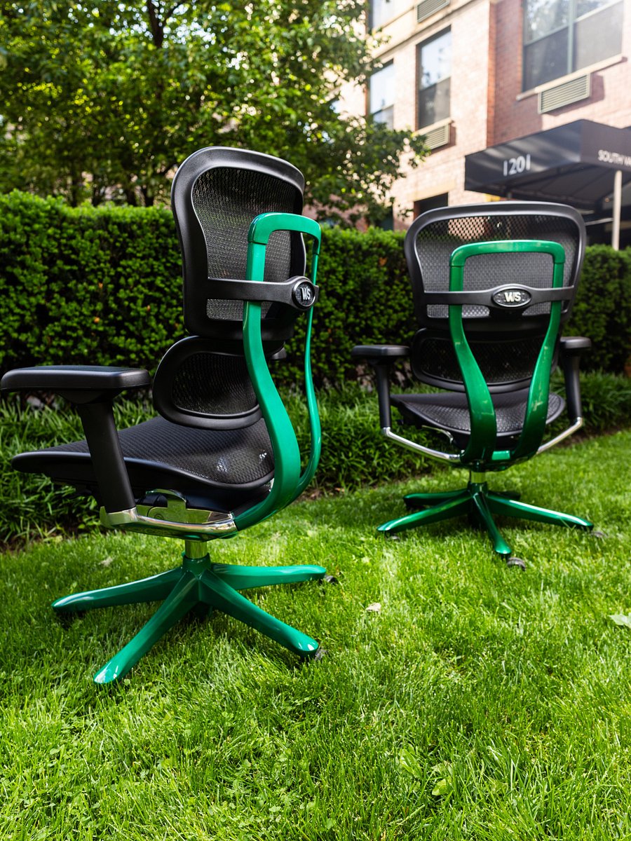 Aston Martin Green product image (4)