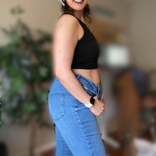 Who else just gets a happy dance going when you find just the right jeans that check off all the boxes? 

Gotta love a good P...