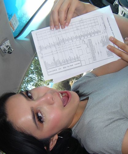 GUYS GUESS WHO FINALLY CAN LEGALLY DRIVE 😼😼😼 I FINALLY GOT MY LICENSE HEHEHEHE I WAS POOPING BRICKS BUT I PASSED FIRST TRY YA...