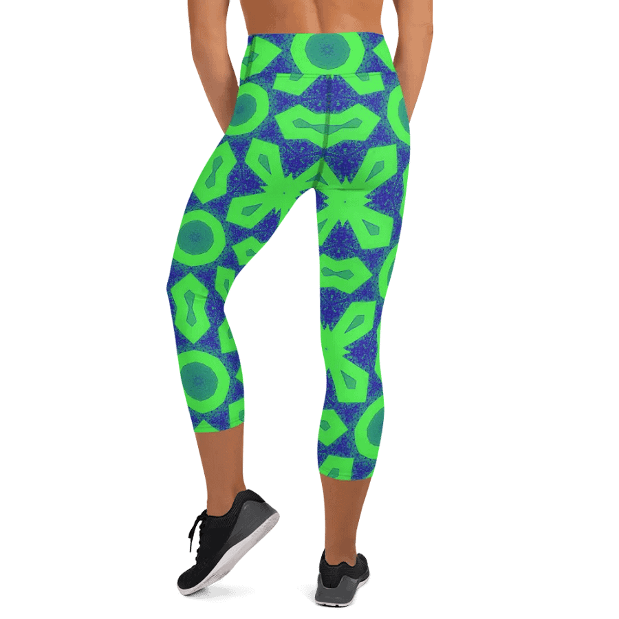 Sunset Glow Capri Leggings product image (7)