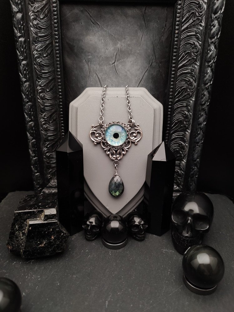 Eye Painted Amulet - FrostGlint product image (3)