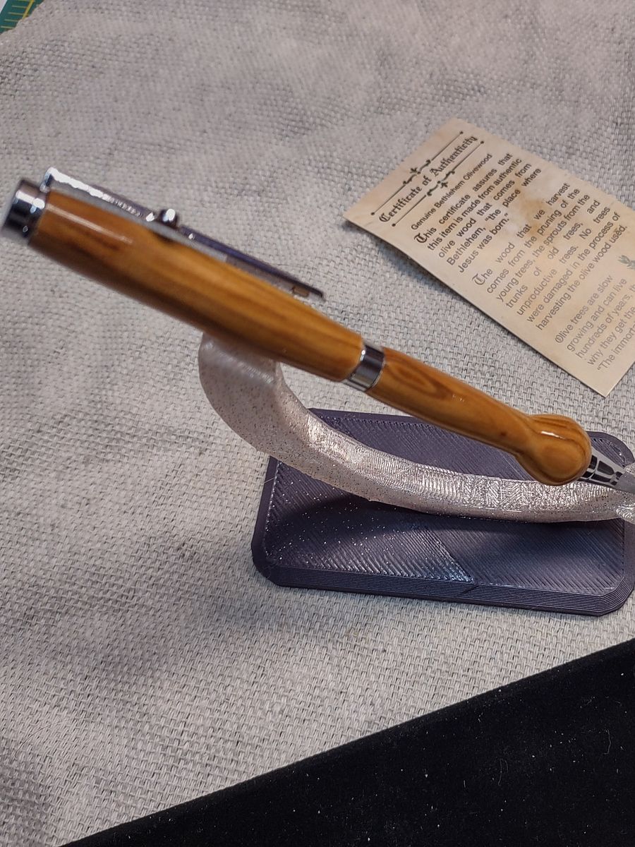 Handcrafted Bethlehem Olivewood Rollerball Pen – One of a Kind product image (4)