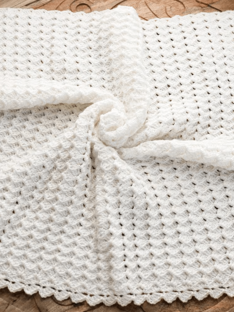 Crochet Pattern: Shell Stitch Baby Blanket (With 3D Bow) product image (3)