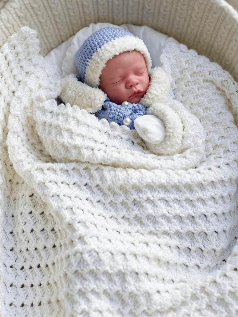 Crochet Pattern: Shell Stitch Baby Blanket (With 3D Bow) product image (1)