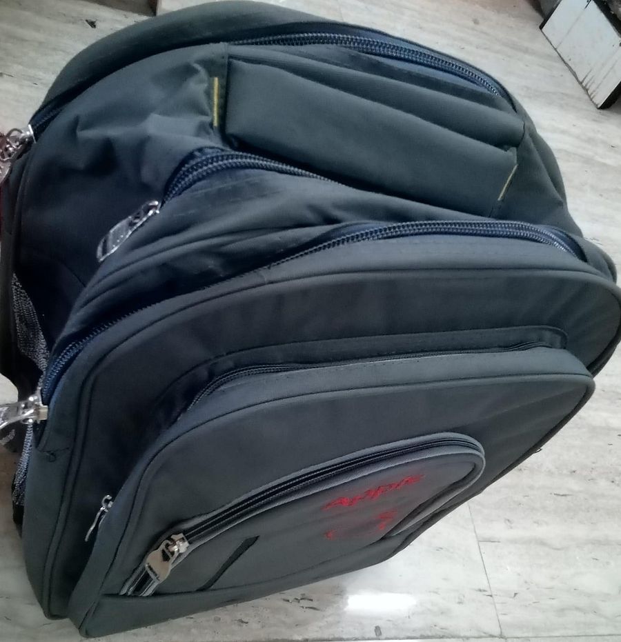 school bag product image (2)