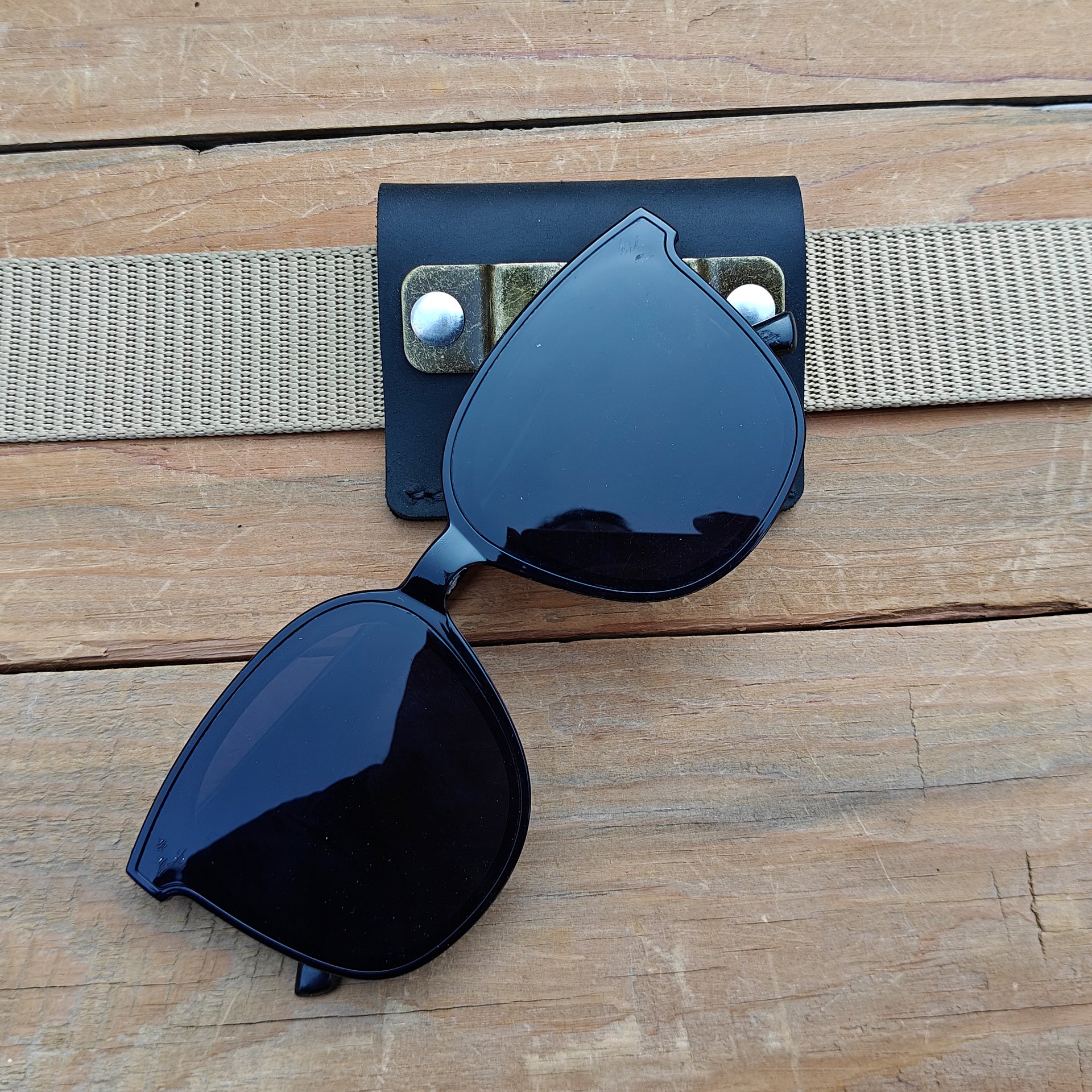 MEEBOY handmade Leather Tool Holder Tape Measure Holder Clip Tape Holder for Tool Belt product image (10)