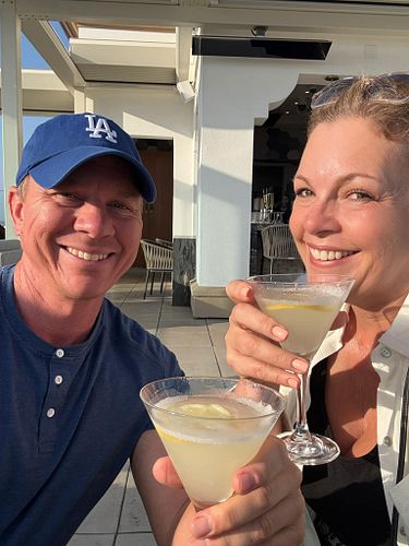 ￼Beach view rooftop, martinis, and a DJ. #siblings #beachvibes