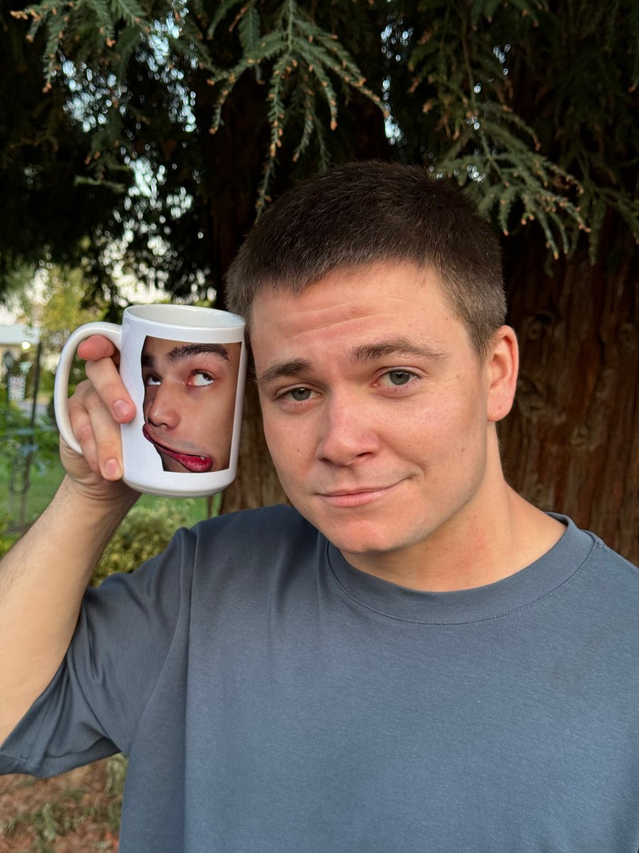 DA FACE MUG product image (4)