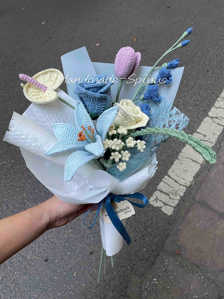 Dreamy Purple Lavender Blue Dye Crochet Knit Bouquet product image (2)