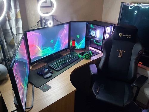 The stream setup #setup #streamingsetup #gamingrig #needmorelights #razer #razerstreamer #razergaming #razer4life