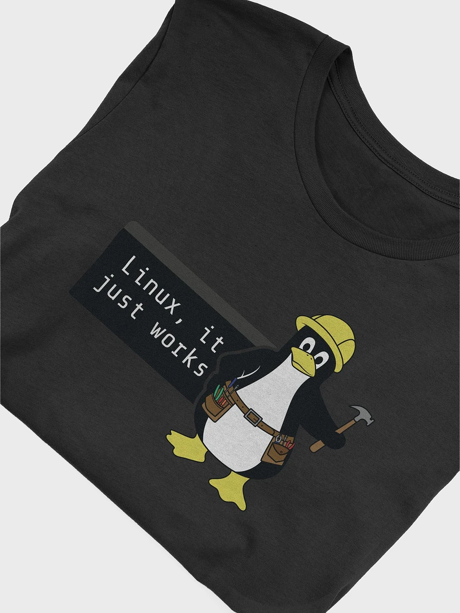 Linux it just works t-shirt - no outline product image (36)