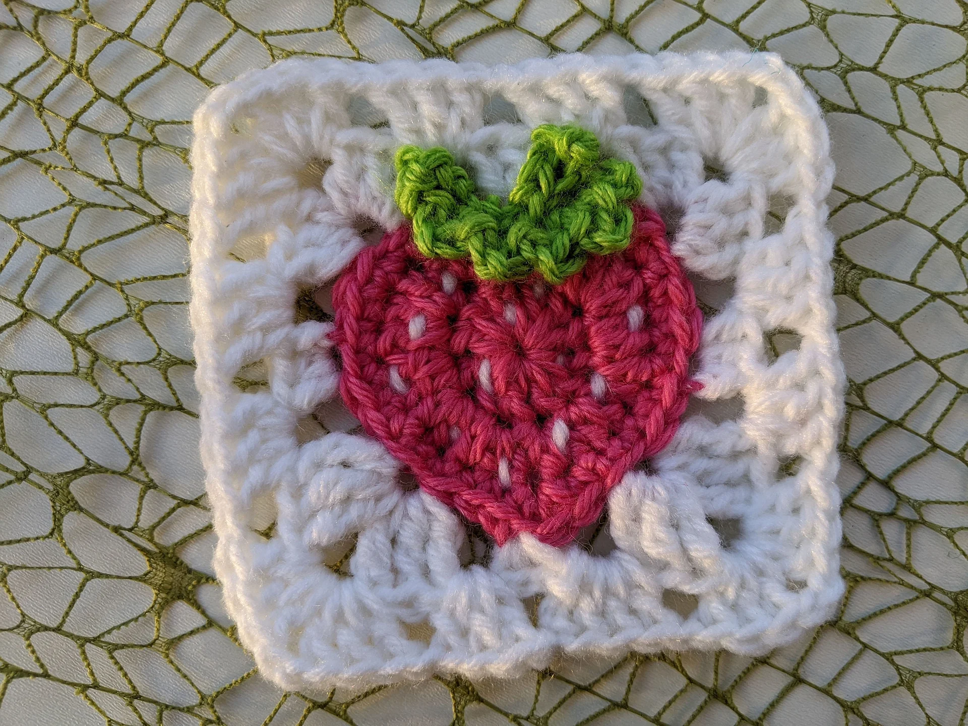 Crochet Strawberry Granny Square Pattern product image (7)