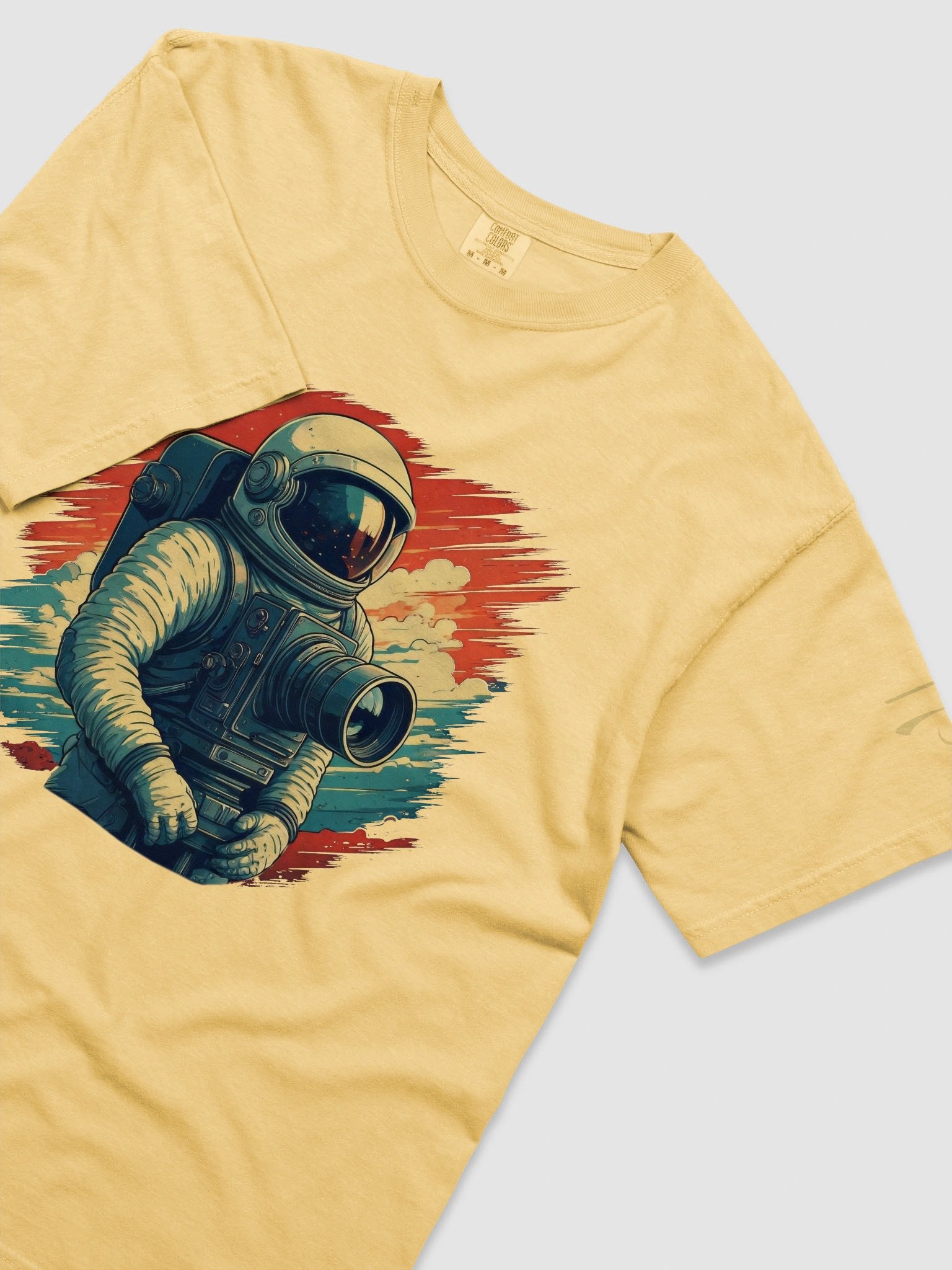 Filming Everywhere Tee product image (15)