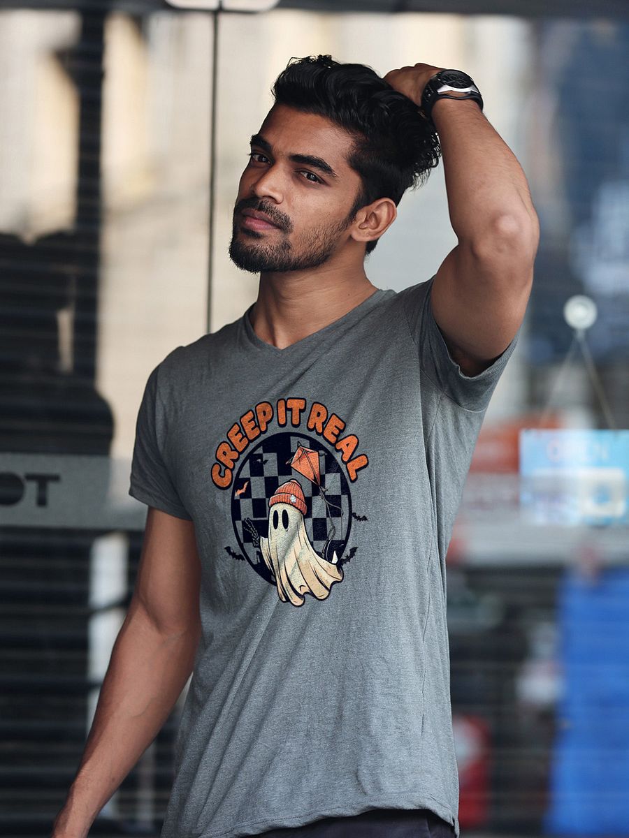 Creep It Real – Cozy Halloween Ghost Graphic Tee product image (4)