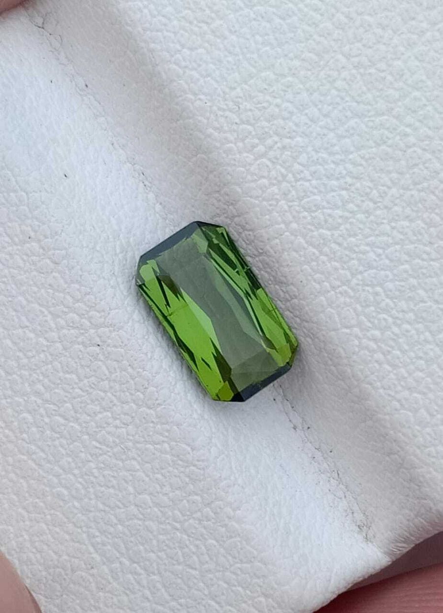 TOURMALINE GEMSTONE YELLOW/GREEN COLOR SCISSORS CUT FROM AFGHANISTAN,1.85 CARAT product image (6)