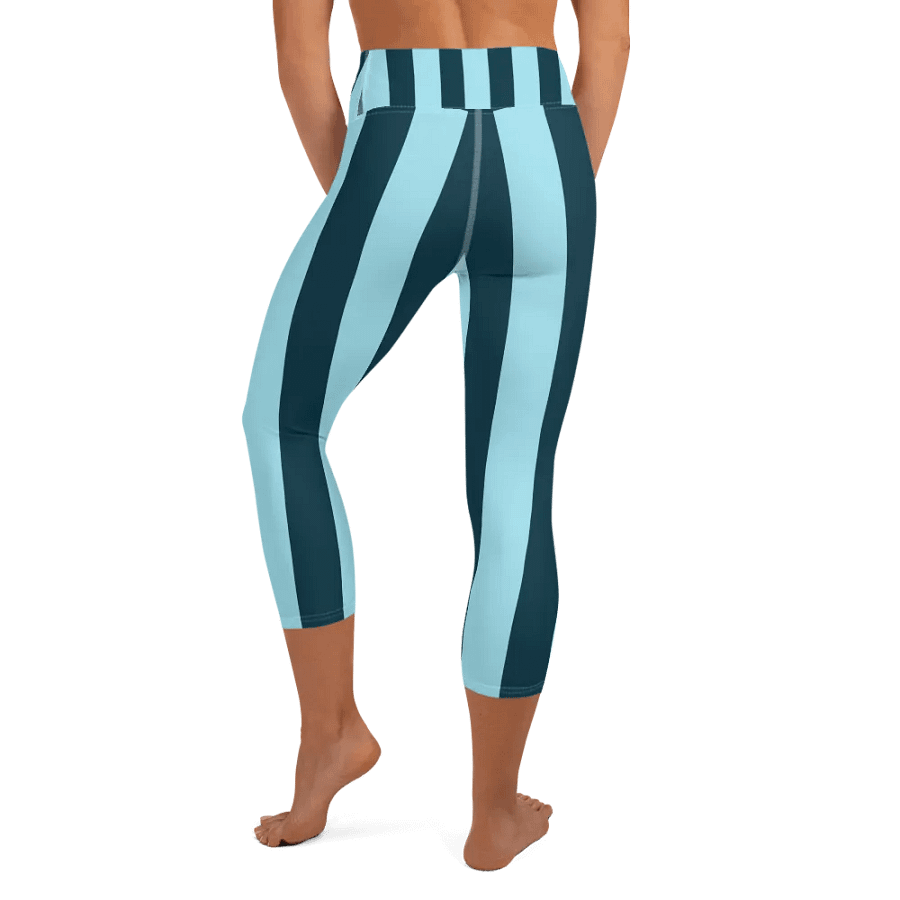 Retro Stripes Yoga Capri Leggings product image (6)