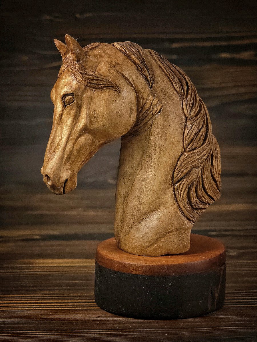 Wooden Horse Head Sculpture product image (1)