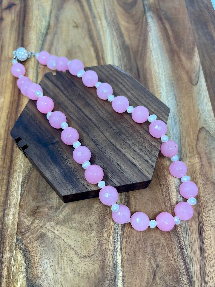 Handmade Necklace (Pink and Pearl) product image (2)