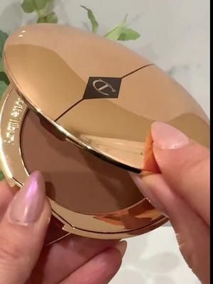Not just a setting powder! This multitasking powder gives the perfect #bronzemakeup look! @Charlotte Tilbury Airbrush Powder in 4 Deep! #charlottetilbury #airbrushmakeup #ctilburymakeup #makeup #foryoupage #foryouu #makeuphacks #makeuphack #multipurpose #beauty #beautyforyou #makeuptutorials #makeupvideo #makeupviral #beautytips #beautyhack #beautyhaul #beautytutorial #beautytip 