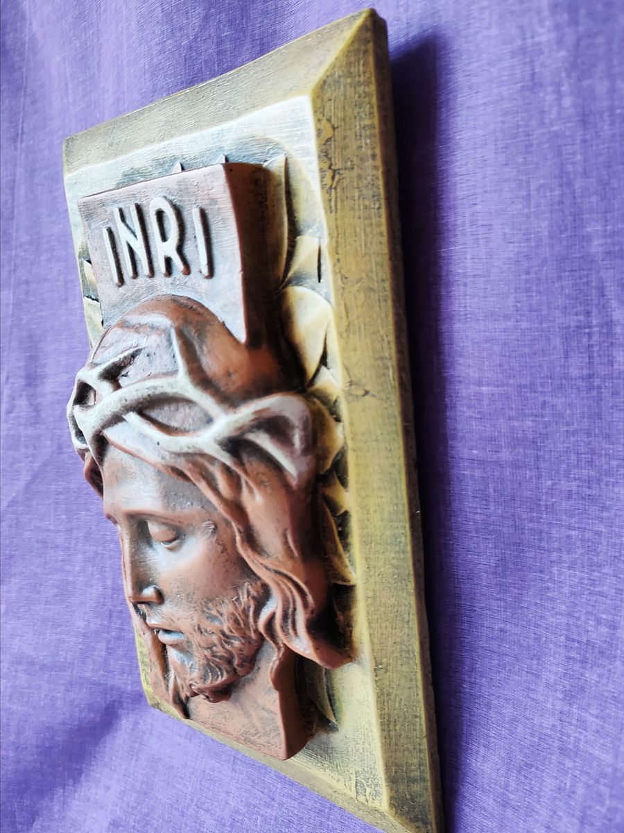 Decoração de Parede Rosto de Jesus - Peça Única em Pó de Pedra, Feita Artesanalmente em Portugal product image (8)