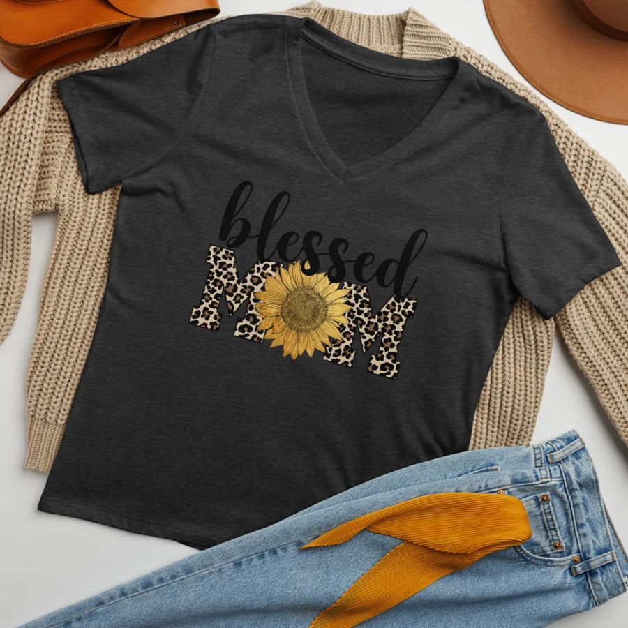 Leopard Mom Sunflower Graphic Tee product image (22)