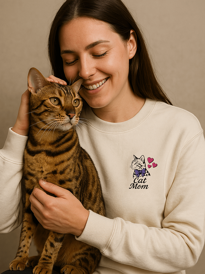 CAT MOM / SWEATSHIRT / EMBROIDERED product image (1)