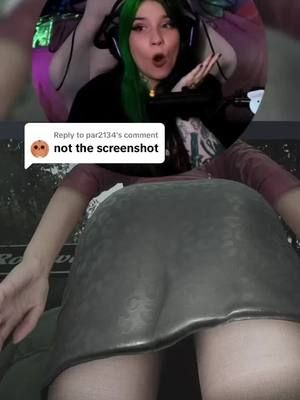 Replying to @par2134 noooooo idea what you mean…. #silenthill2 #silenthill #maria #pyrimidhead 