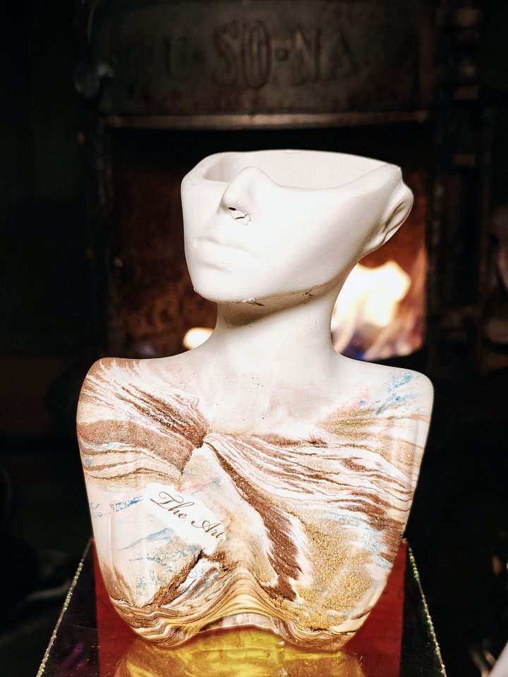 Canyon Flight Concrete Vase product image (1)