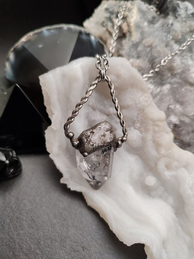 Sorcery Talisman - Echo Prism Quartz product image (3)