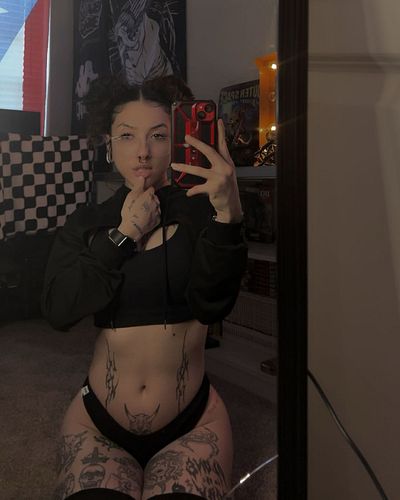 🖤Pretty in all Black🖤
.
.
.
.
.
#twitch #twitchgirls #twitchstream #gaming #gamergirl #callofduty #blackops6 #gameplay #xbox ...