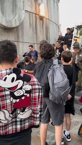 I’m Chewbacca the Wookiee and I’m here to make it clear- I know you love me, baby, that’s why you brought me here. #disneygay...