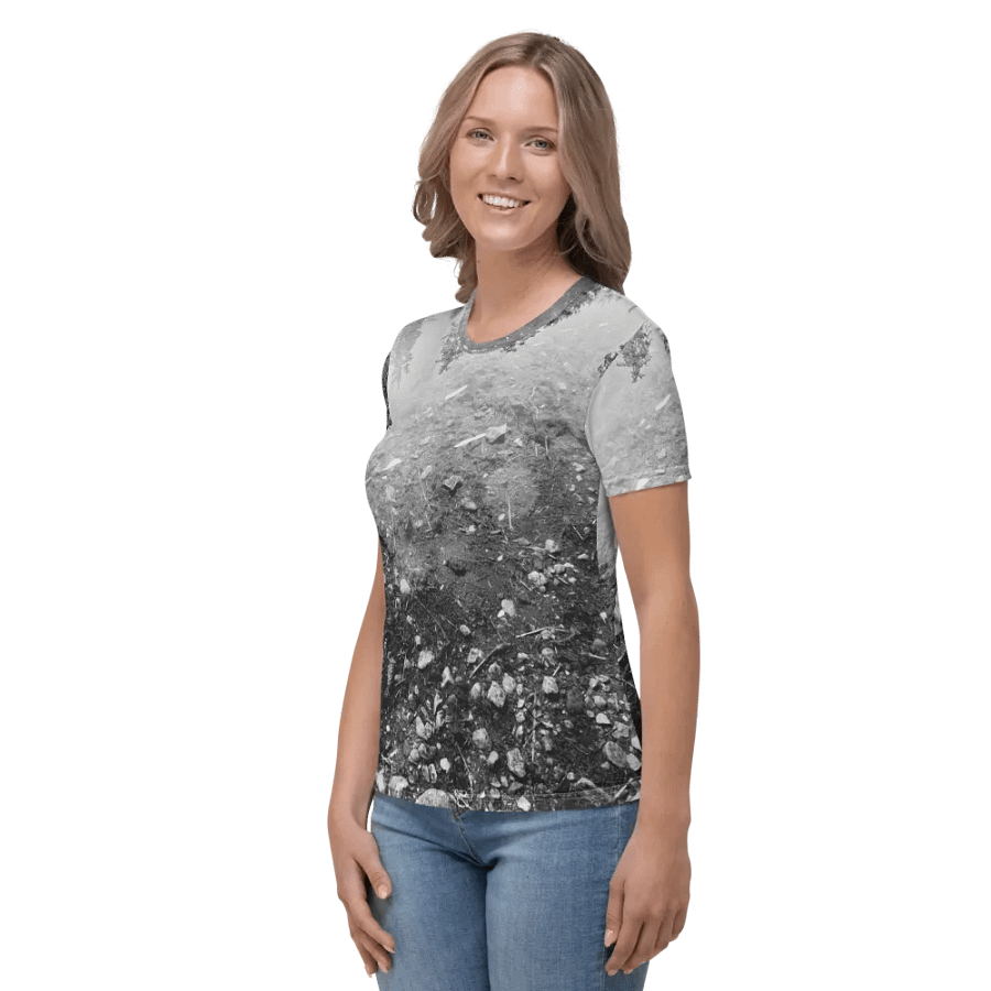 Take a mental break and recharge your batteries. Women's T-shirt product image (3)