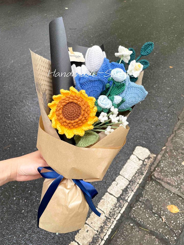 Blue Rose + Sunflower Crochet Knit Bouquet product image (2)