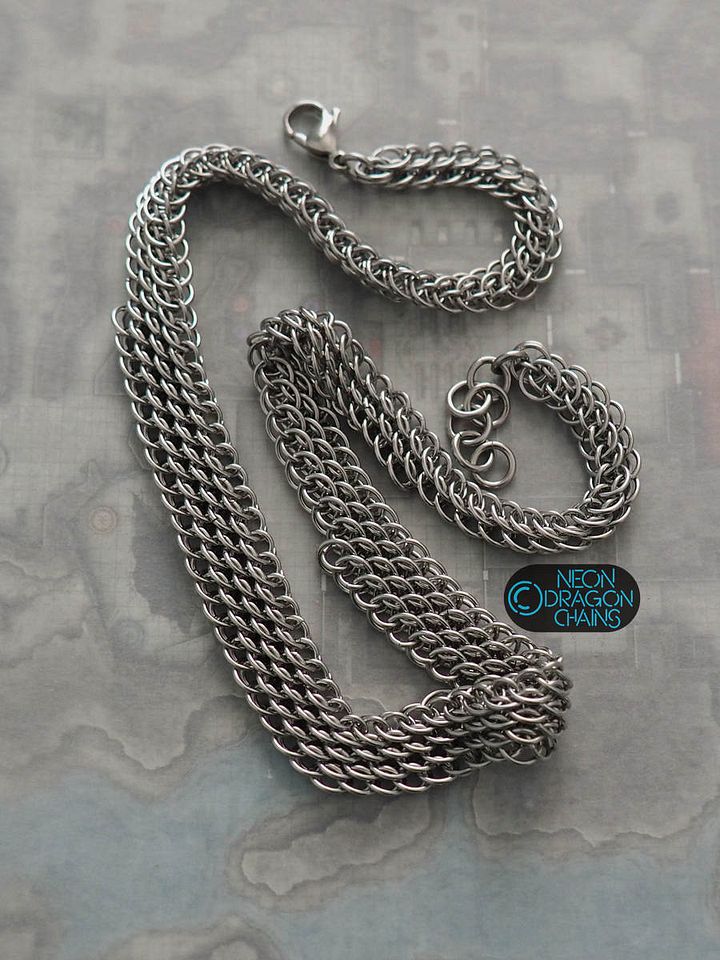 Electric Dragonscale Necklace product image (1)