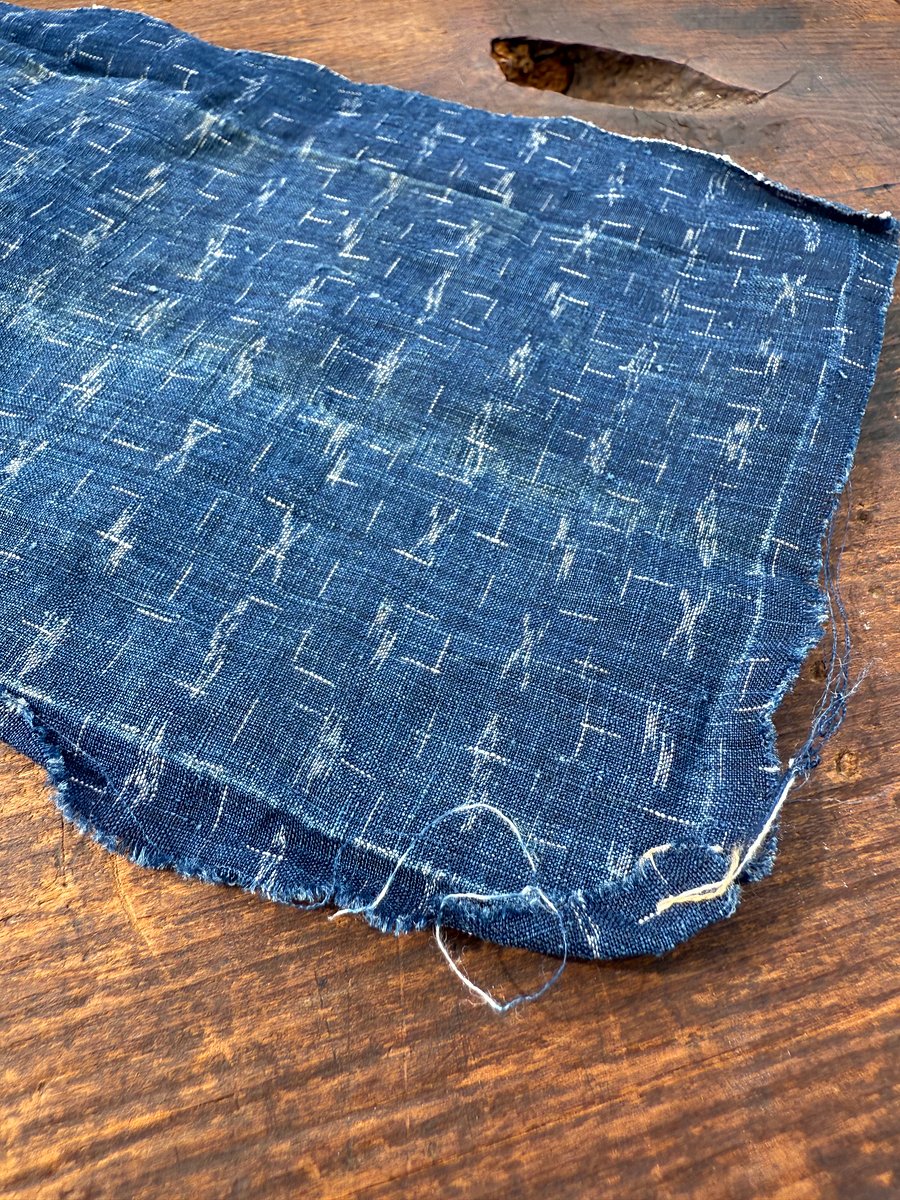 🎎 Antique Japanese Kasuri Indigo Boro Fabric Patch – Japan Antique Roadshow product image (5)