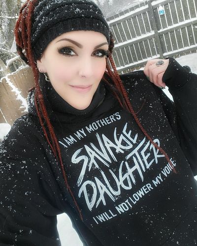 Daughters, mothers and grandmothers - find strength and power in your voice!

Model: @tatted_heathen_lass 

The iconic Savage...