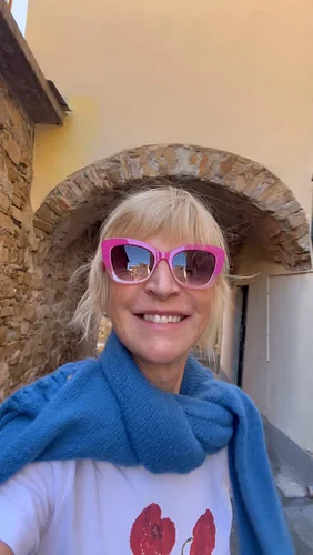 Papaveri/Coquelicots Botanicus T-shirt🌺
 
#T-Shirt #papaveri #coquelicots #poppy #organiccotton #handpainteddesign #kissedbyt...