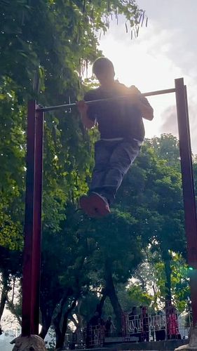 My first 10 muscle ups, to improve 😁 
Thanks to my coach @jakycoja 🙏🏻🔥
#muscleup #calisthenics #muscleup