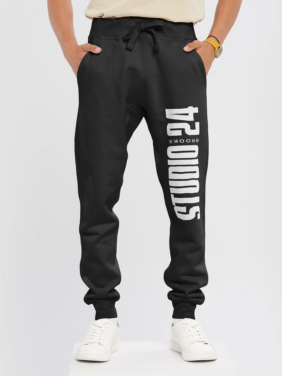 The Studio 24 I Brooks Jogger product image (3)