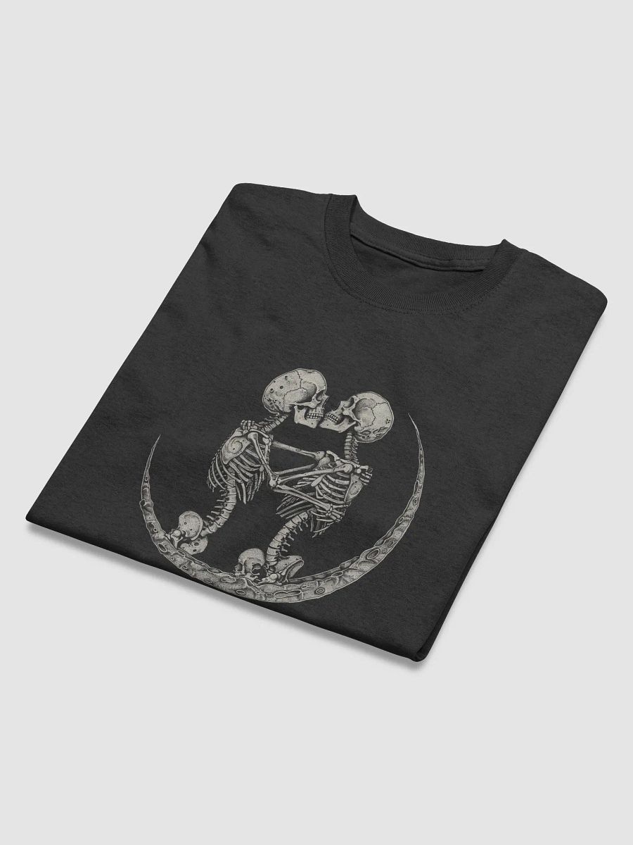 Skeleton Lovers Kissing T-Shirt product image (6)