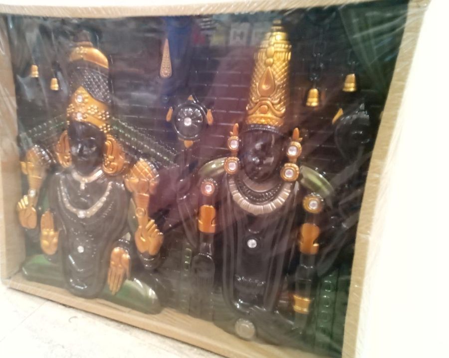 THIRUPATHI BALAJI WITH LASHMI PHOTO FREAM product image (4)