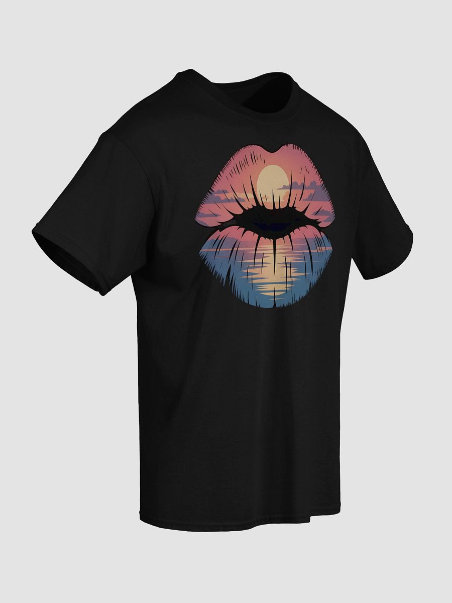Sunset Kiss Lips Graphic Tee product image (4)