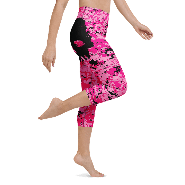 90s Iconic All-Over Print Yoga Capri Leggings product image (1)