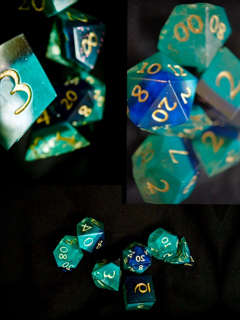 Triple-layered Blue TTRPG 7x Dice Set product image (4)