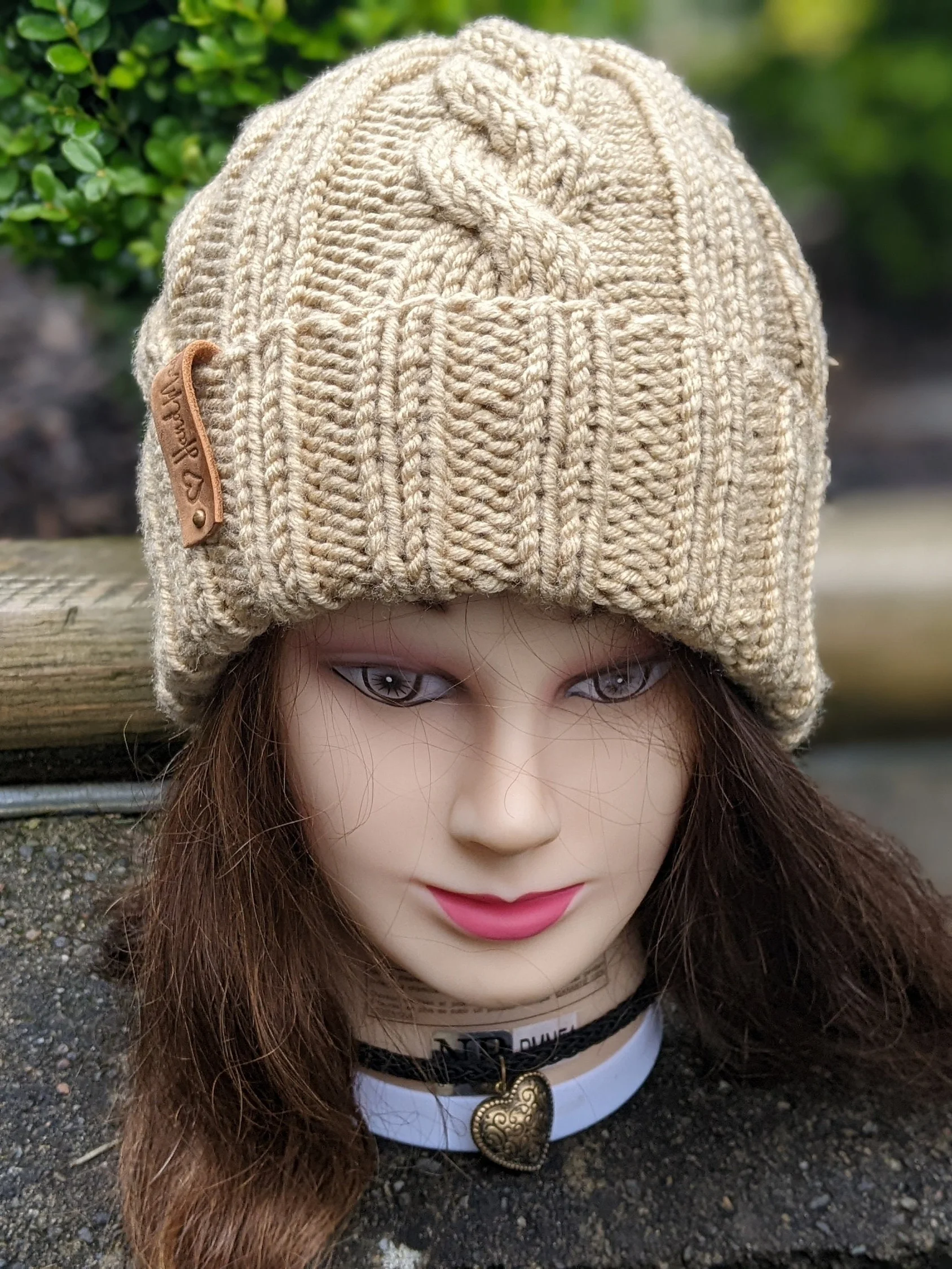 Crème Brûlée Cable Hat Knitting Pattern (Straight Needles) product image (3)